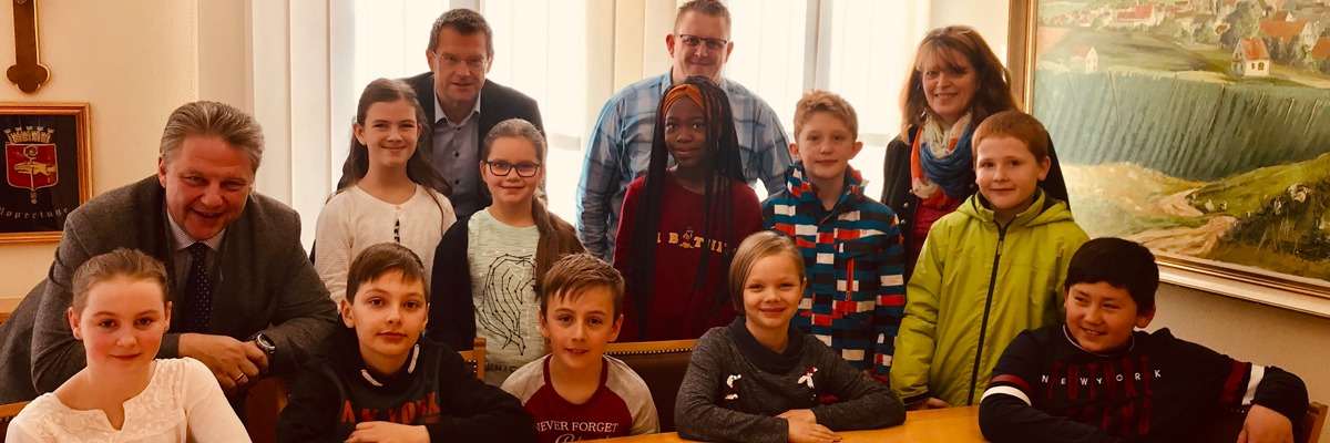 Slider Interview zu 50 Jahre Grundschule